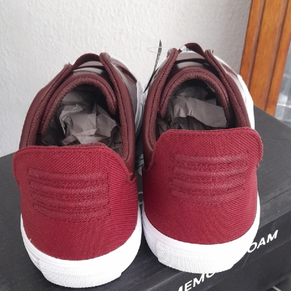 Slip On - Picture 4 of 5